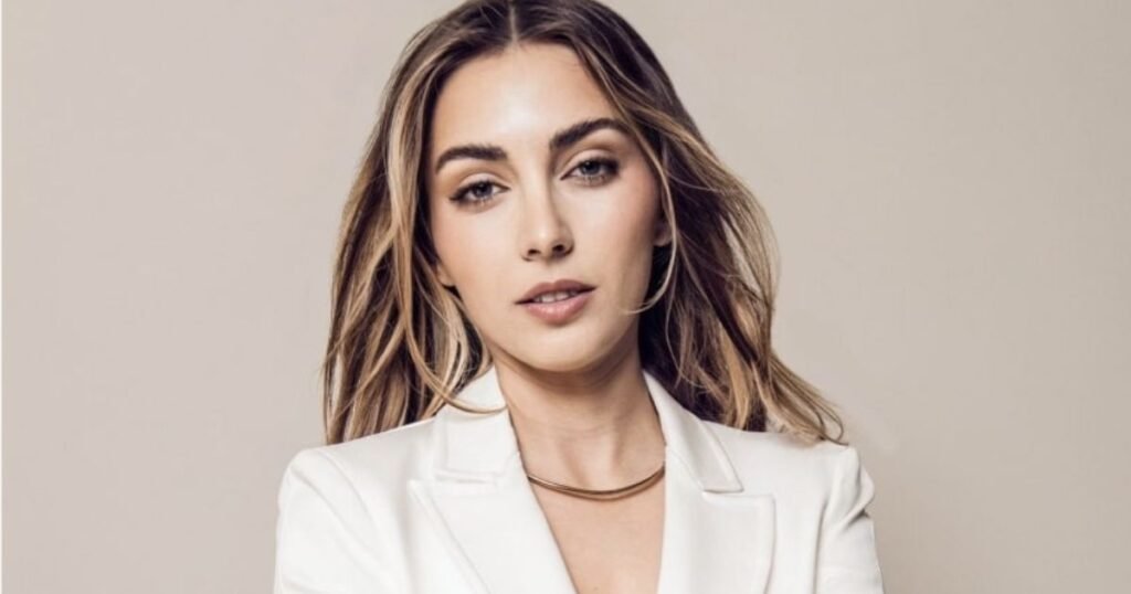emelia hartford age